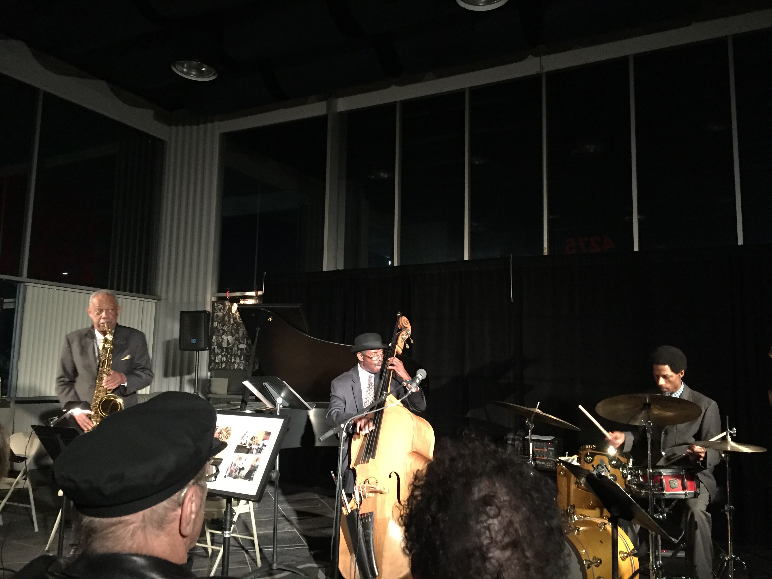 20160124_043236074_iOS