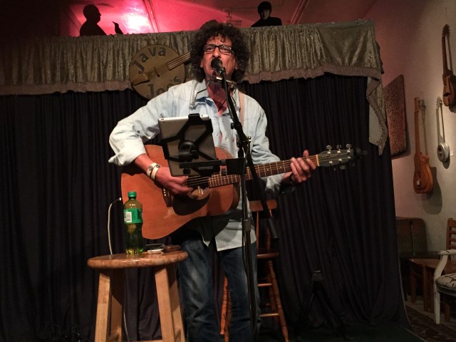 20160618_050833486_iOS