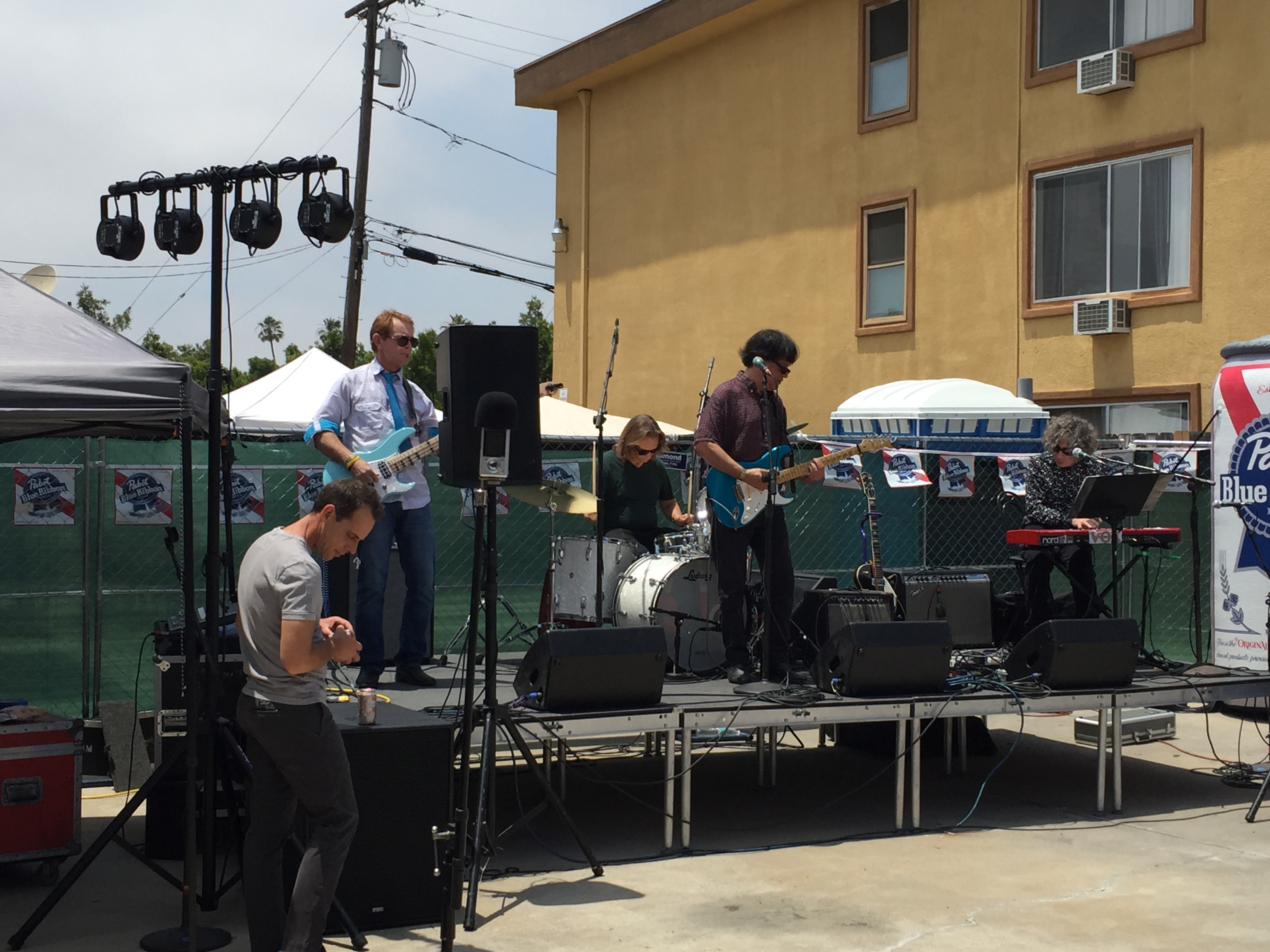 20170603_200614739_iOS