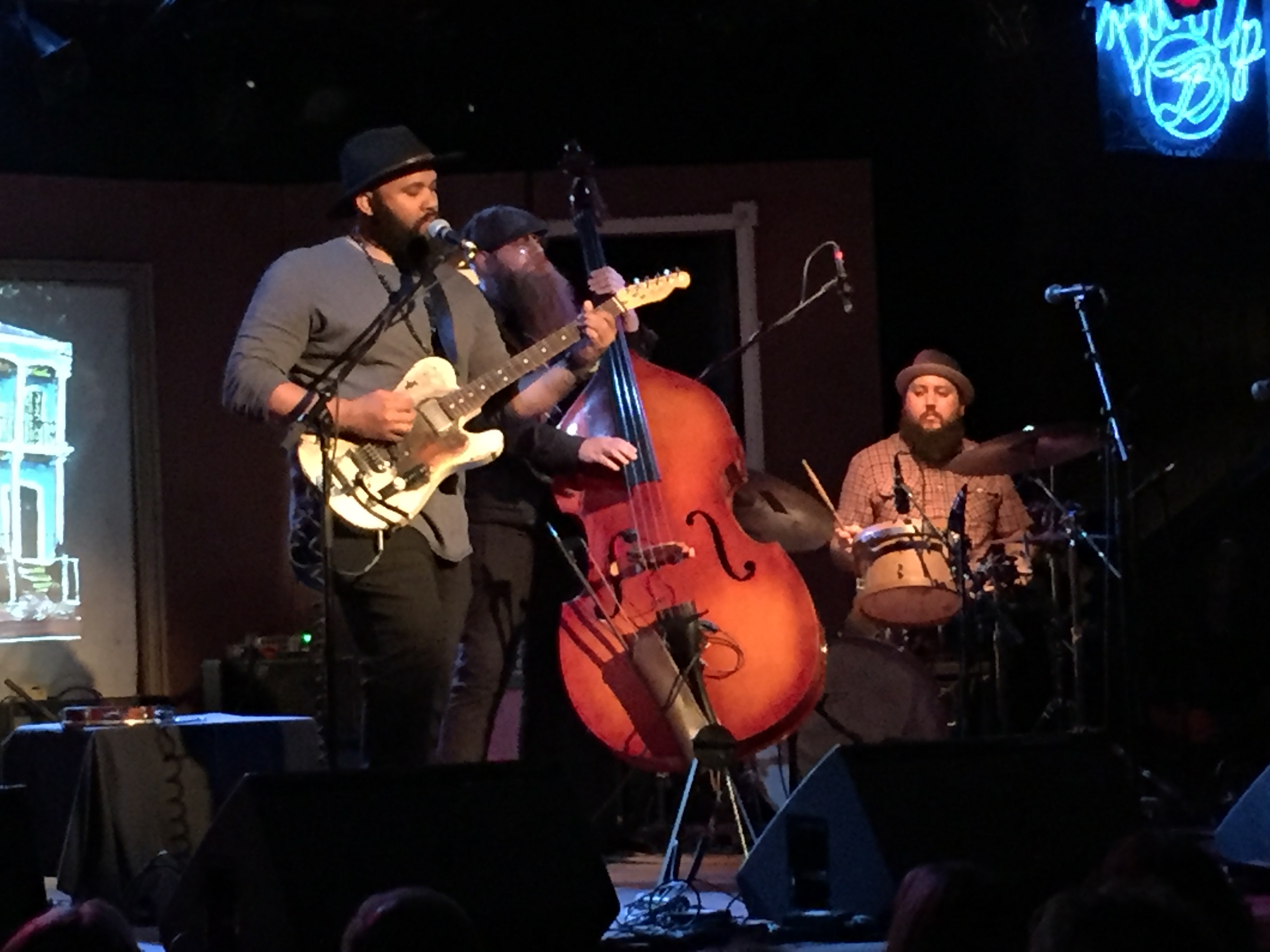 20170619_035410438_iOS