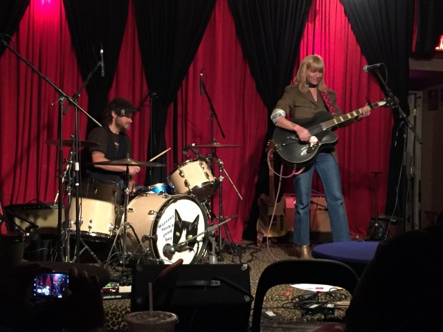 20171014_043443551_iOS